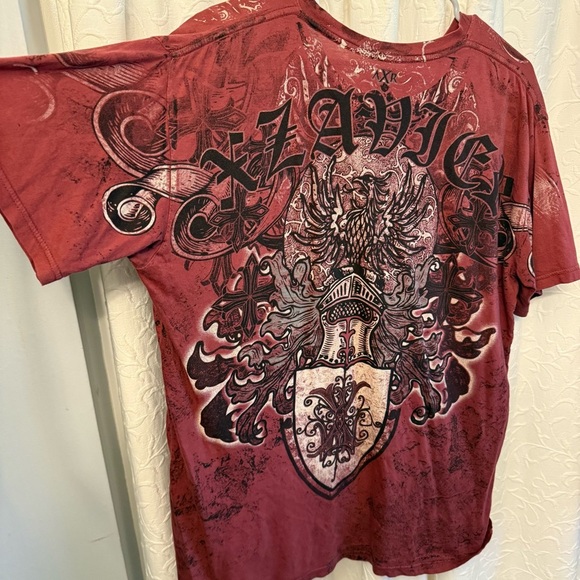 Men’s Xzavier Red Short Sleeve Graphic Tee with Artistic Design Size XL - Picture 7 of 9